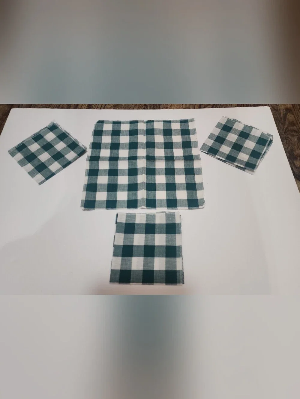 GREEN & WHITE BUFFALO PICNIC CHECK CLOTH NAPKINS Set of 4 NWOT 11